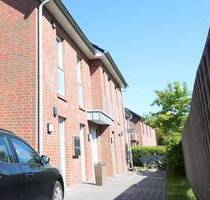 Topmoderne , neuwertige 2 Zi.- Eigentumswohnung mit Pkw-Stellplatz in zentrumsnaher Stadtlage - Cloppenburg