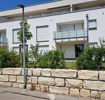Neuwertige Wohnung mit Einbauküche in bester Lage - Erligheim