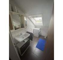 Charmante 2-Zimmer-Wohnung im Grünen mit guter Anbindung - Lotte Büren