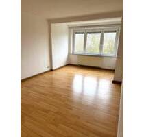 3 Zimmer Wohnung im 1. OG mit ca. 86qm - NEUE Küche - frei ab 01.01.2026 - Bitterfeld-Wolfen