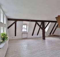 Charmante denkmalgeschützte Maisonette-Wohnung - stilvoll saniert mit großzügiger Bühne - Ehningen