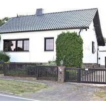 Neuer Preis- VB! EFH für Privat oder kleinen Handwerksbetrieb... auf großem, abgeschirmten Grundstück. - Colditz Schönbach