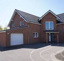 * Stilvolles Architektenhaus mit gehobenem Wohnkomfort * - EFH mit Garage am Ortsrand von Hämelerwald - Lehrte