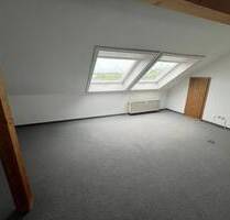 * Geräumige DG-Wohnung * - 615,00 EUR Kaltmiete, ca.  49,90 m² Wohnfläche in Freiberg am Neckar (PLZ: 71691) Geisingen