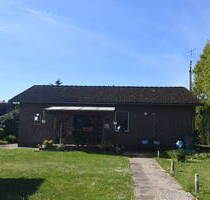 Gemütliches, ebenerdiges Wohnhaus mit Wintergarten und Garage in ruhiger Wohnlage - Colnrade