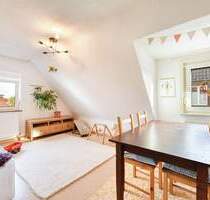 +++ Gemütlich im Dachgeschoss - Linoleumboden - ruhig & zentrumsnah - EBK- & Möbel-Übernahme möglich - inkl. Gartenan... - Korntal-Münchingen