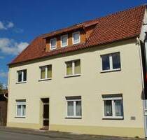 * Großzügiges Wohnhaus im Stadtkern von Burgdorf * - mit Nebengebäude, Unterständen & Garage