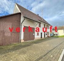 Bauernhaus für Handwerker mit großem Grundstück und Scheune in Engen-Neuhausen