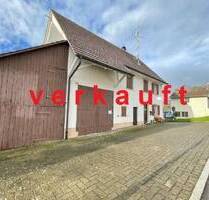 Bauernhaus für Handwerker mit großem Grundstück und Scheune in Engen-Neuhausen