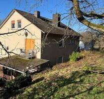 Zweifamilienhaus in ruhiger, zentraler Lage von Sontra mit Ausbaupotenzial! (MA-6317)