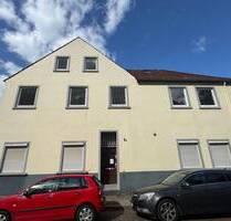 Attraktive 2-Zimmer-Wohnung in Bremen-Woltmershausen (nahe Weserdeich) – hell, Laminat, Einbauküche, 1. Obergeschoss, 5-Parteienhaus