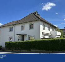 Ihr neues Zuhause in Detmold - großzügiges Zweifamilienhaus mit Doppelgarage