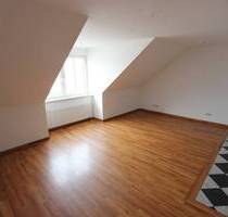 Jetzt individuelle 3-Raum-Wohnung im Altbau mit Wanne und Aufzug sichern. - Gera Innenstadt