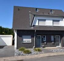 Moderne, junge Doppelhaushälfte mit Garage in naturnaher Lage - Beckum