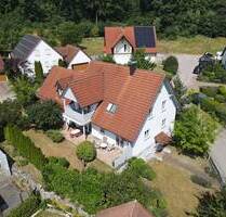 REPRÄSENTATIVES Einfamilienhaus mit Einliegerwohnung, Doppelgarage und Südblick - Treuchtlingen