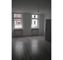 Großzügige 3-Zimmer mit Laminat, EBK und Wannenbad in zentraler Lage! - Zwickau Schedewitz