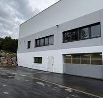 Moderner BüroLagerraum mit elektr. Rolltor und Starkstrom in Walzbachtal zu vermieten!