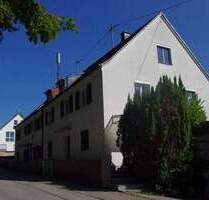 helle Dreizimmerwohnung im Erdgeschoß mit Terrasse, Garten und werkstattähnlicher Doppelgarage - Aystetten
