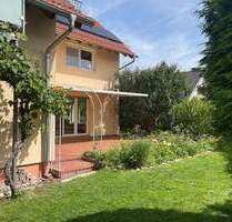 Gartenwohnung, frisch renoviert mit neuer Heiztechnik, 4+2 Zimmer - Gilching Neugilching