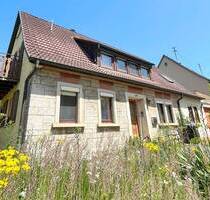 Zweifamilienhaus in ruhiger Ortsrandlage - Kirchberg Jagst Hornberg