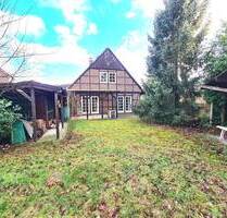 Ahlen Dolberg, ein sehr schönes Fachwerkhaus mit großzügigem Garten und Carport.