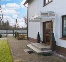 Großes 2-Familienhaus mit Nebengebäude und Garagen in angenehmer Nachbarschaft von Hörsten - Seevetal