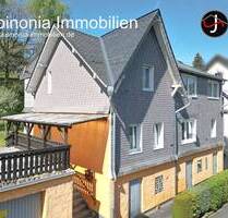 Gepflegtes Zweifamilienhaus mit großem Garten und Doppelgarage in Niederschelden - Siegen