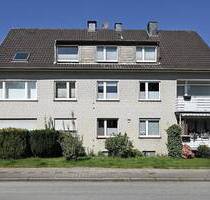 Attraktives Mehrfamilienhaus 6 Balkone 4 Garagen Garten in Bochum provisionsfrei zu verkaufen!