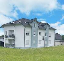 Schön gelegene 3 Zimmer Dachgeschosswohnung mit Balkon und toller Aussicht über Stahlhofen - Stahlhofen am Wiesensee