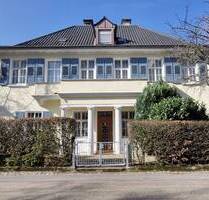 Stattliches Anwesen in schönster Aussichtswohnlage - Baden-Baden Innenstadt