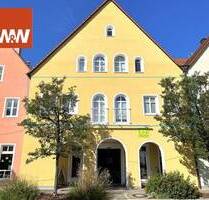INNENSTADTLAGE und barrierefrei 2,5 ZKB, ca. 90 m², mit Aufzug, EBK und TG-Stellplatz - Hersbruck
