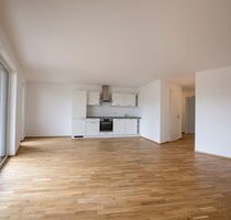 Willkommen in Stein: 4-Zimmer Neubau mit Balkon + kl. Loggia, AR und EBK