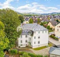 Freistehendes MFH mit zwei Gewerbeeinheiten & 4 Wohnungen mit Altbaucharme auf 1290 m² Grundstück - Flöha Falkenau