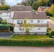 Charmantes Hybrid-Einfamilienhaus mit Garten, Terrasse, Balkon und Garage in idyllischer Lage - Warstein Belecke