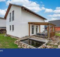 Familienfreundliches Einfamilienhaus mit moderner Raumaufteilung und hoher Energieeffizienz - Ludwigsfelde Siethen