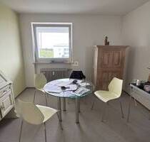 Schöne, große 3,5 ZKB im 6. OG, Aufzug, Balkon, TG, IN-gleich bei der AUDI, 5 Min. zur City - Ingolstadt