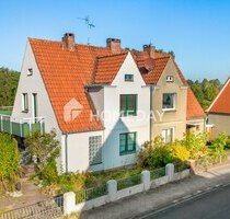 Charmante Doppelhaushälfte mit viel Potenzial: Großzügig, flexibel und umgeben von idyllischem Grün - Lübeck Schlutup
