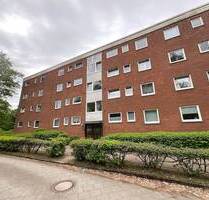 Frisch renovierte 2,5 Zimmer-Wohnung mit modernisierten Tageslichtbad mit Wanne und Balkon - Lübeck Buntekuh