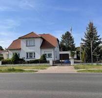 Goßes Haus mit großem Garten und Doppelgarage - sofort frei - Neuhardenberg