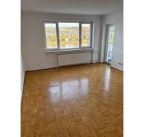 Rheinpromenade! Renovierte 4-Zimmerwohnung mit Duschbad und Loggia - Remagen