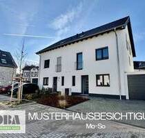 Bezugsfertig: Moderne DHH in Breinig inkl. 2. Bad, Böden, Malerarbeiten und Garten - Stolberg