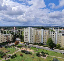Exklusive 2-Zimmer-Wohnung, ganz oben, mit Balkon und super Fernsicht - sofort bezugsfrei, - Fürth Nordstadt
