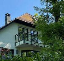 attraktive 3,5-Zi-DG-Mais.-Whg. am Isarhochufer, mit Lift, ohne Keller - München Harlaching