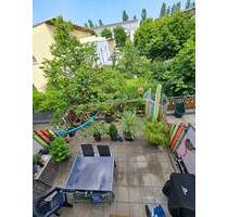 Großzügige 4 Zi. Whg. als Reihenmittelhaus mit Garten und Terrasse, EBK, 2 TG´s uvm. - Regensburg Burgweinting