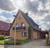 Gepflegtes Einfamilienhaus in idealer Lage mit Gartenteich - Neuenhaus