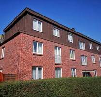 Geräumige 4-Zimmer-Wohnung mit Dachterrasse und Garage in guter Wohnlage von Wedel