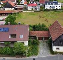 Sanierungsbedürftiges Raumwunder - Zweifamilienhaus mit Scheune - Seubersdorf
