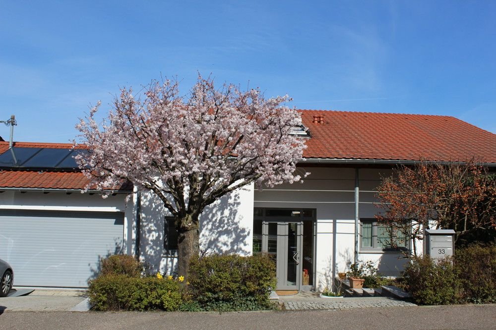 Einfamilienhaus mit Doppelgarage in bester Wohngegend mit Weitblick! - Besigheim
