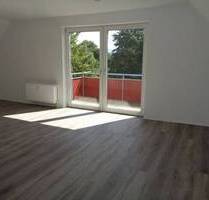 helle, große Dachgeschosswohnung - Bremerhaven Lehe
