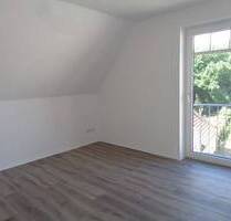 sanierte, helle Dachgeschosswohnung - Bremerhaven Lehe